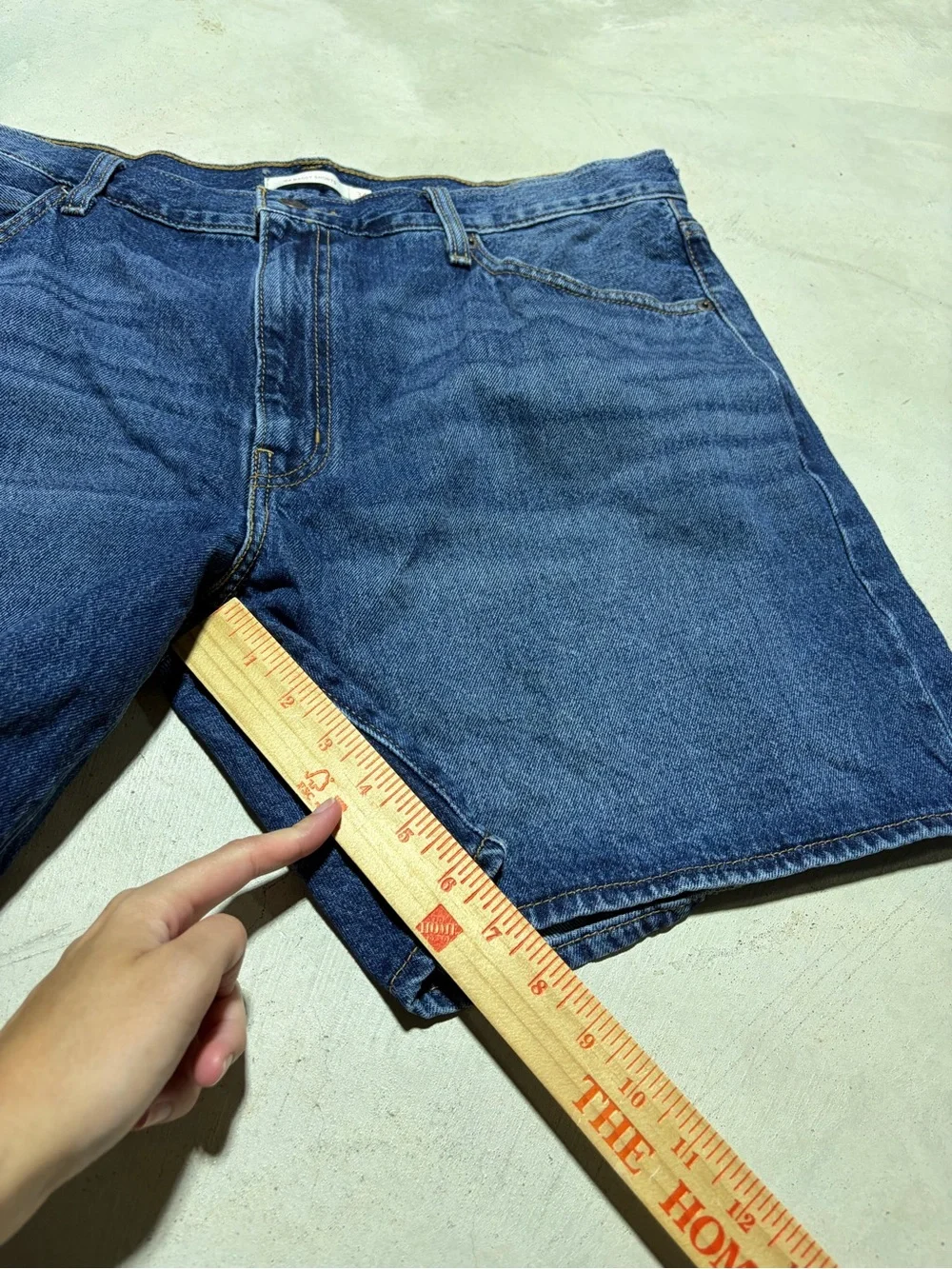 Levi’s ‘94 baggy shorts blue denim jean shorts 34